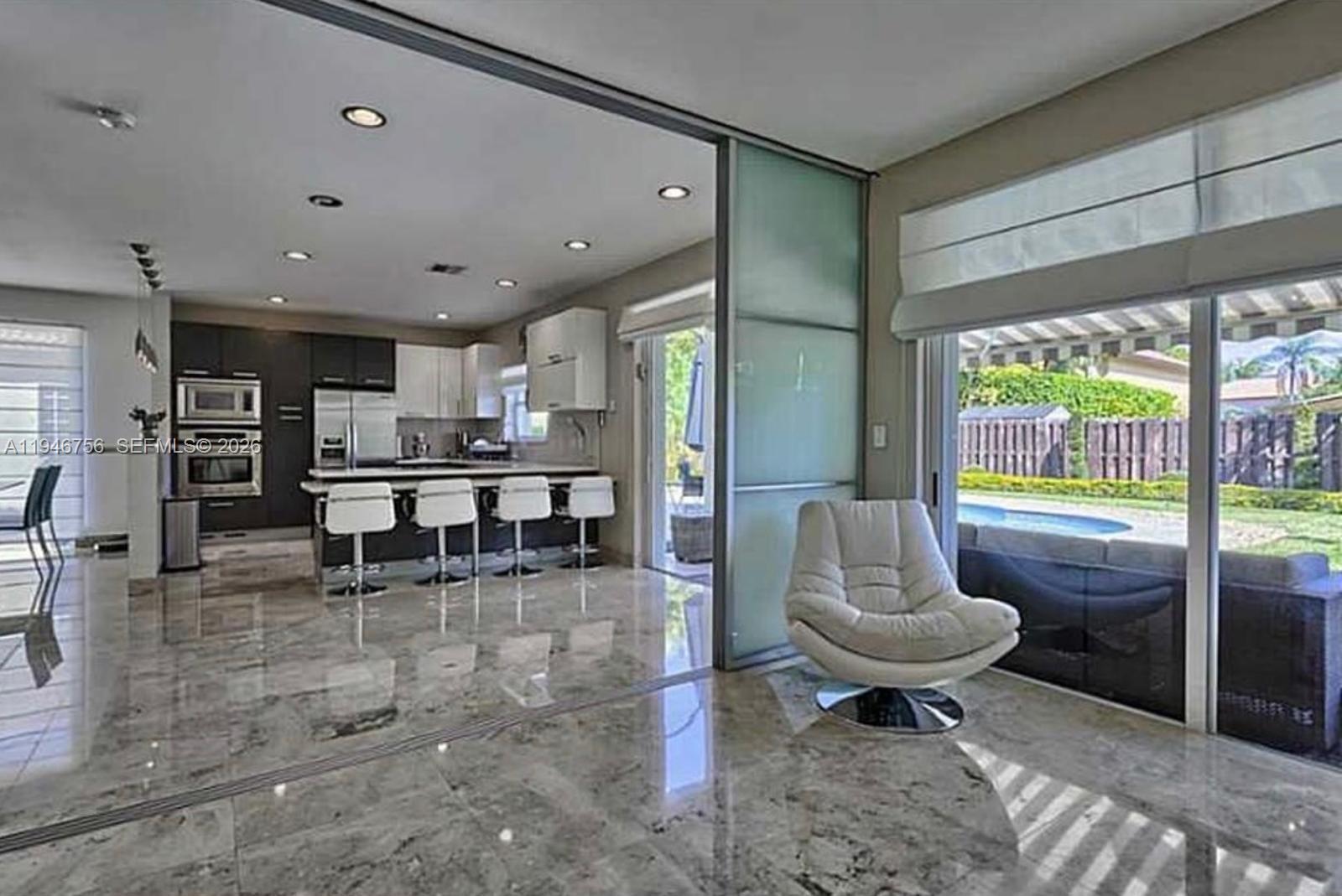 DORAL ISLES-ANTILLES - Residential