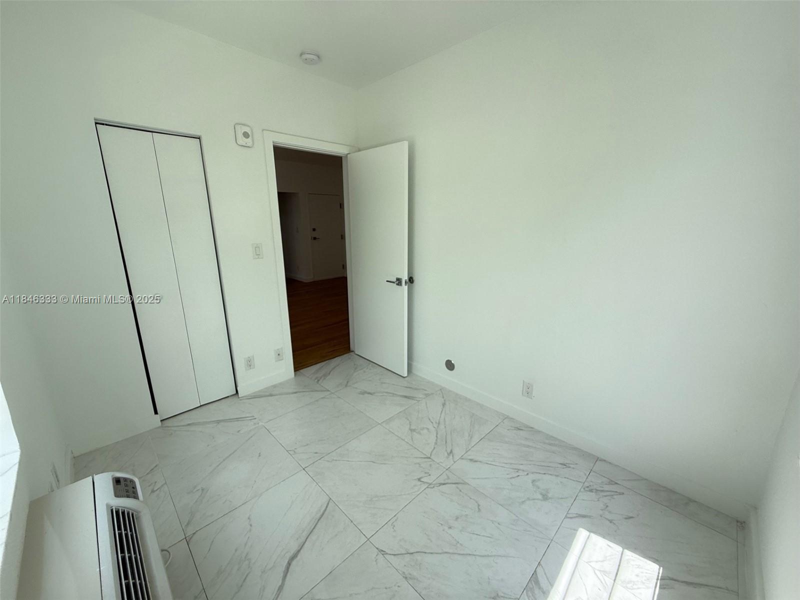 LINCOLN SUB - Residential Lease