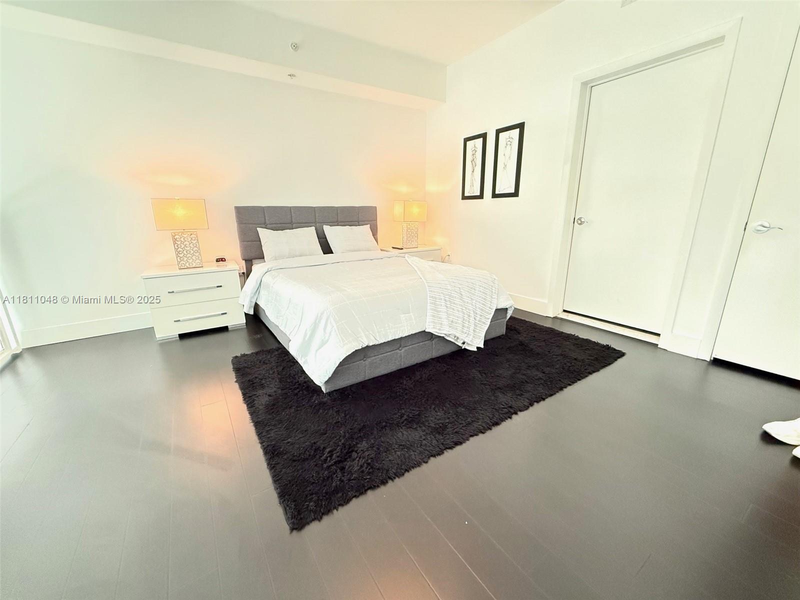 VIZCAYNE SOUTH CONDO - Residential