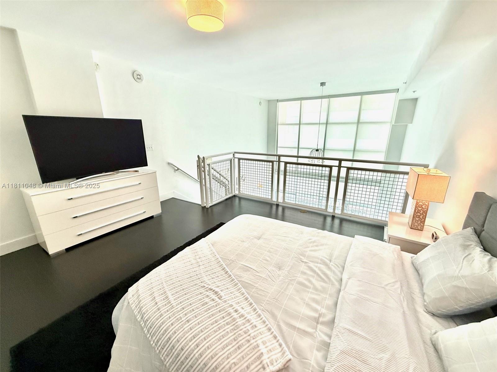 VIZCAYNE SOUTH CONDO - Residential