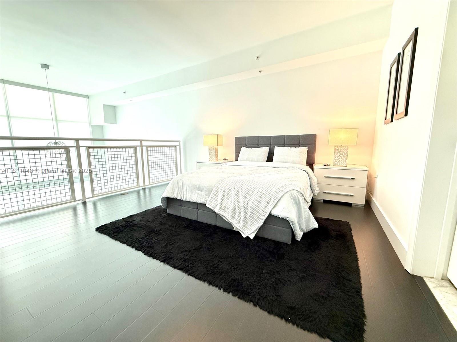 VIZCAYNE SOUTH CONDO - Residential