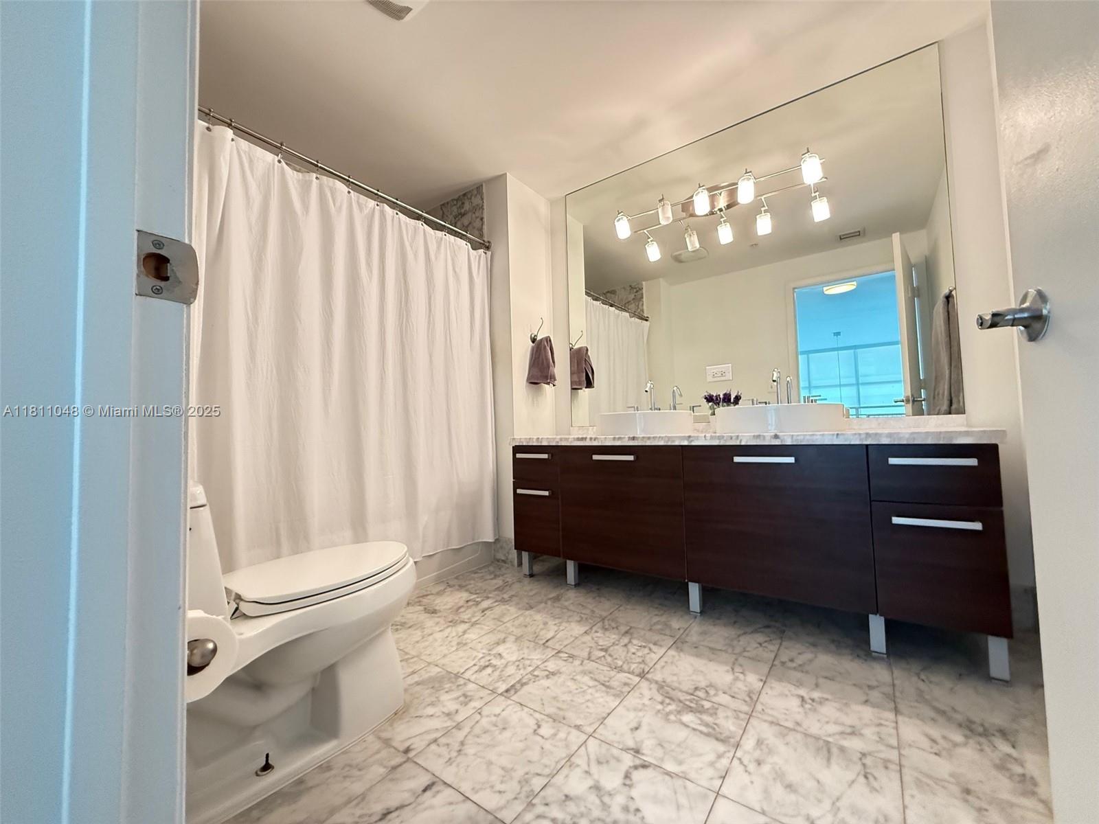VIZCAYNE SOUTH CONDO - Residential