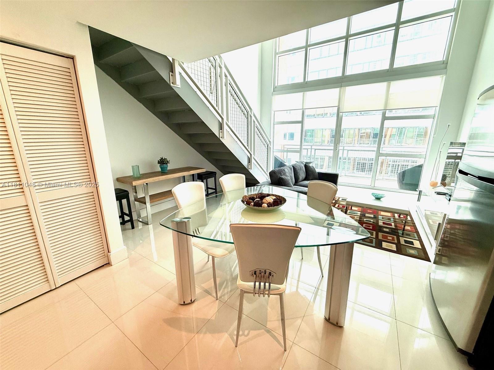 VIZCAYNE SOUTH CONDO - Residential