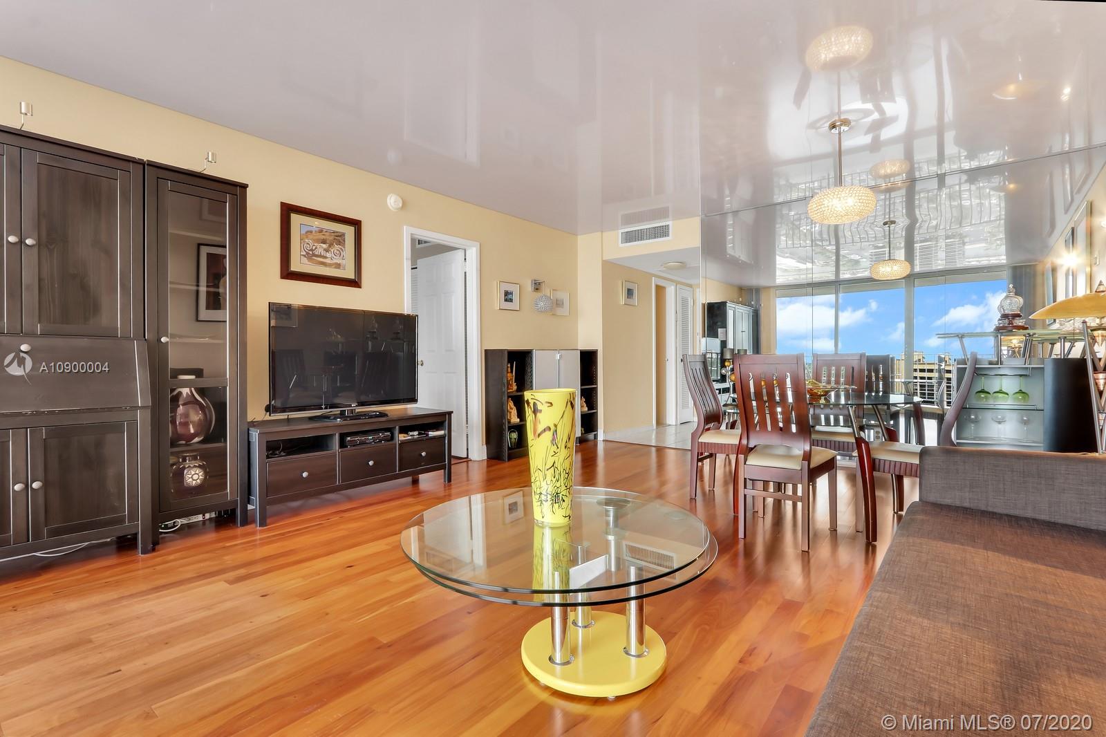 PARKER PLAZA ESTATES COND - Residential Lease