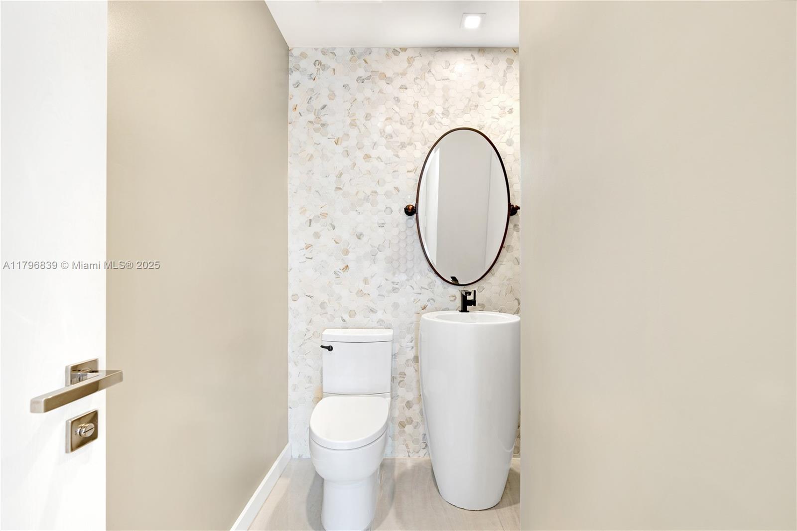 Continuum on South Beach - Residential