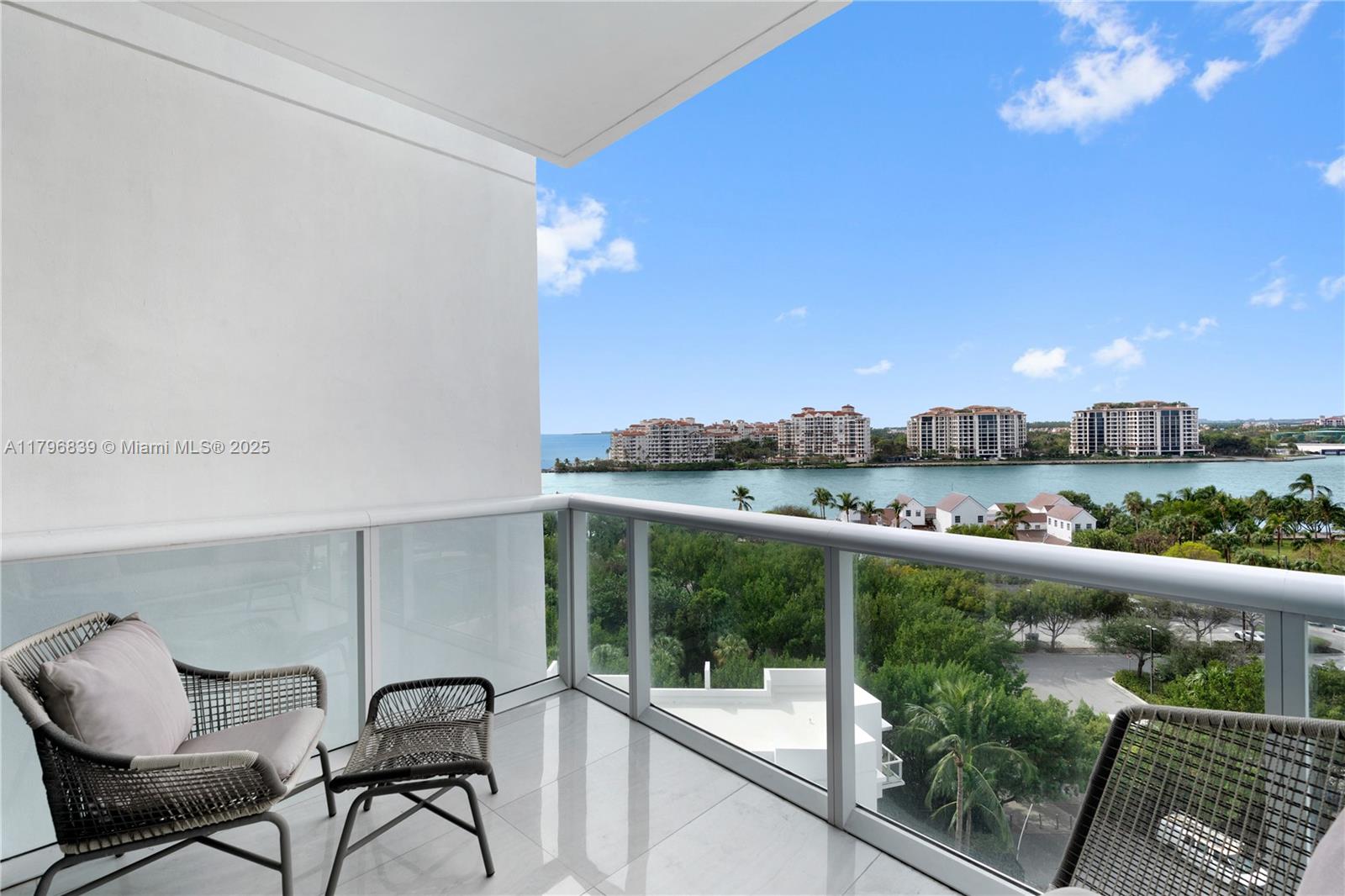 Continuum on South Beach - Residential