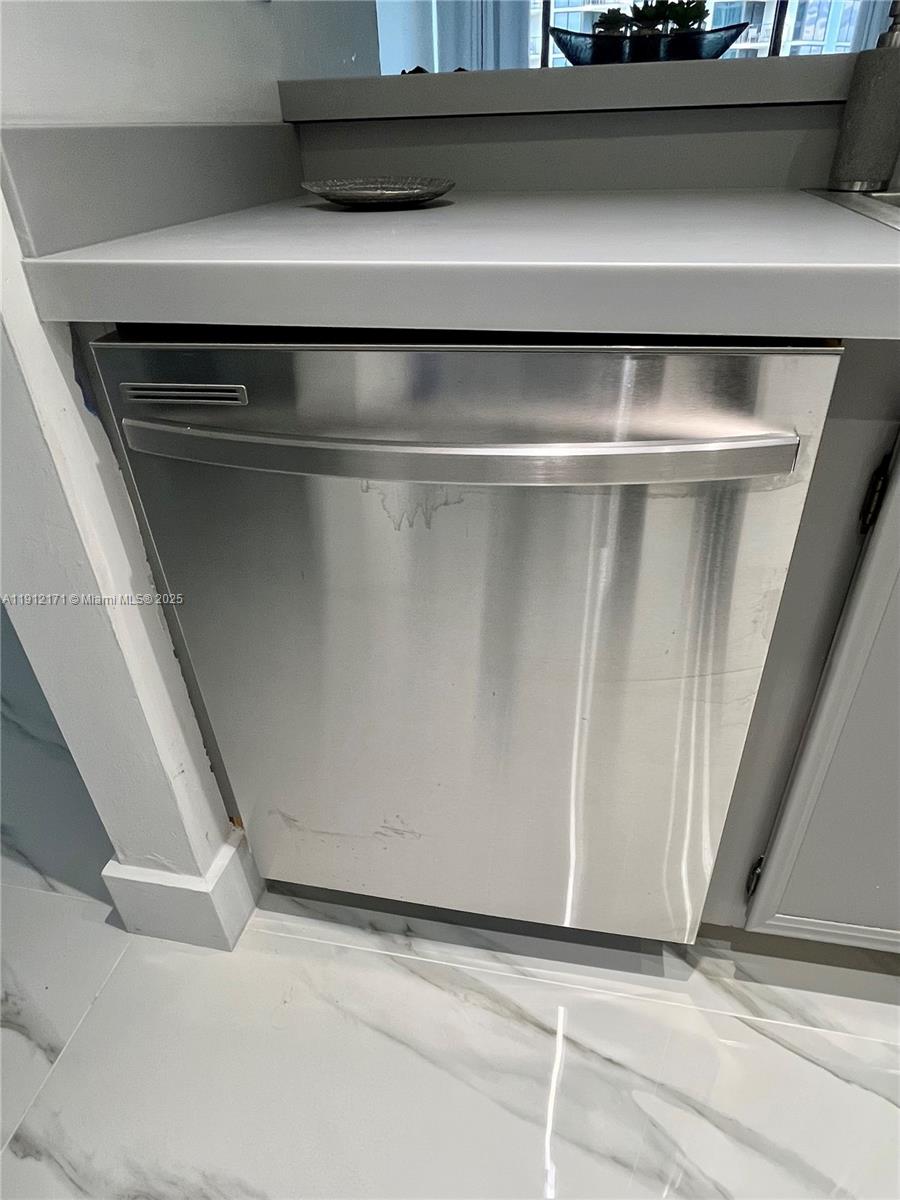 VENETIA CONDO - Residential