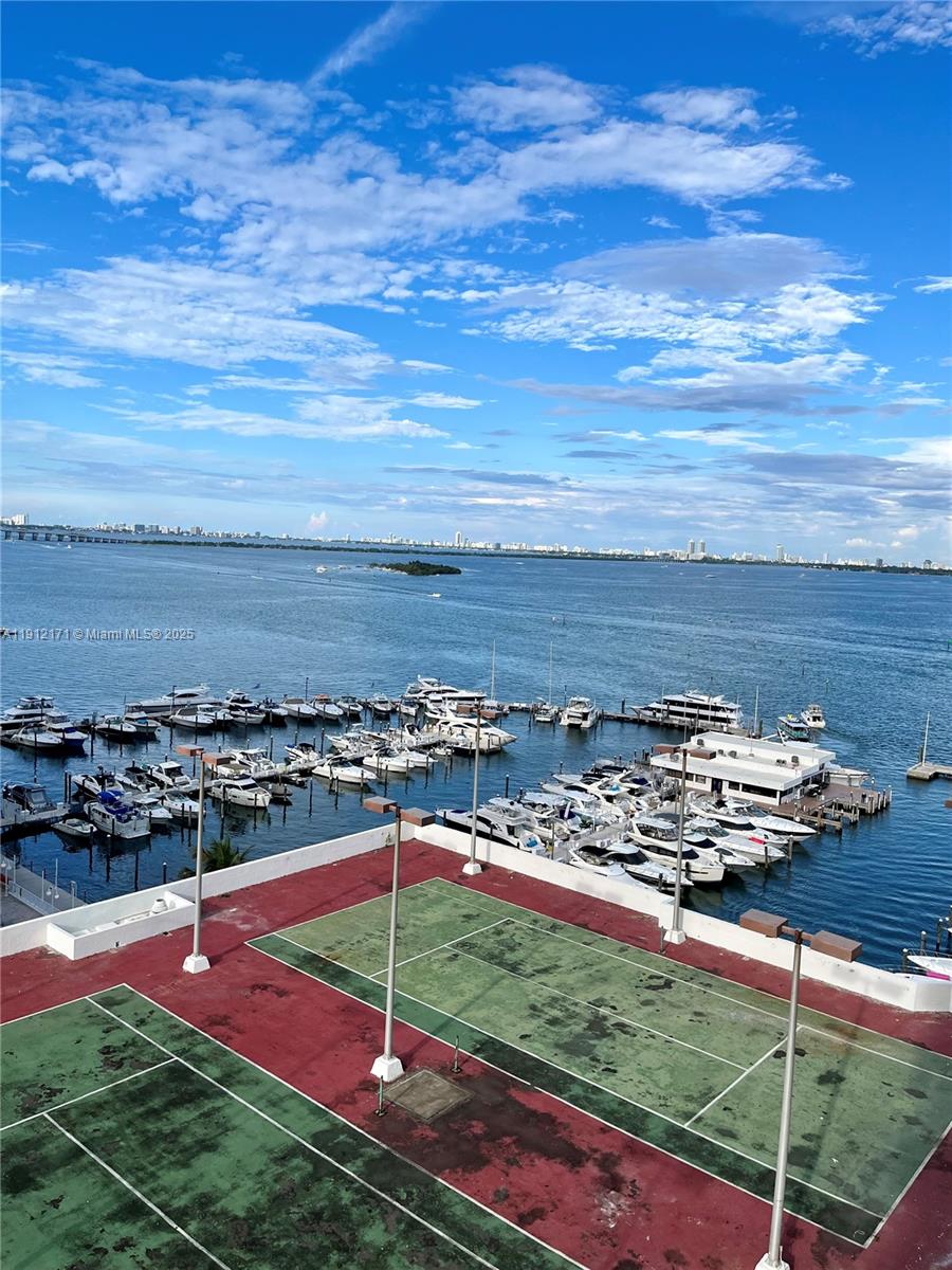 VENETIA CONDO - Residential