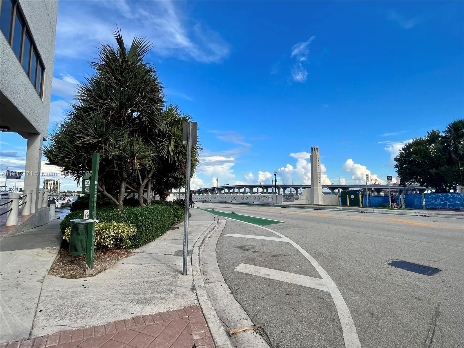 VENETIA CONDO - Residential