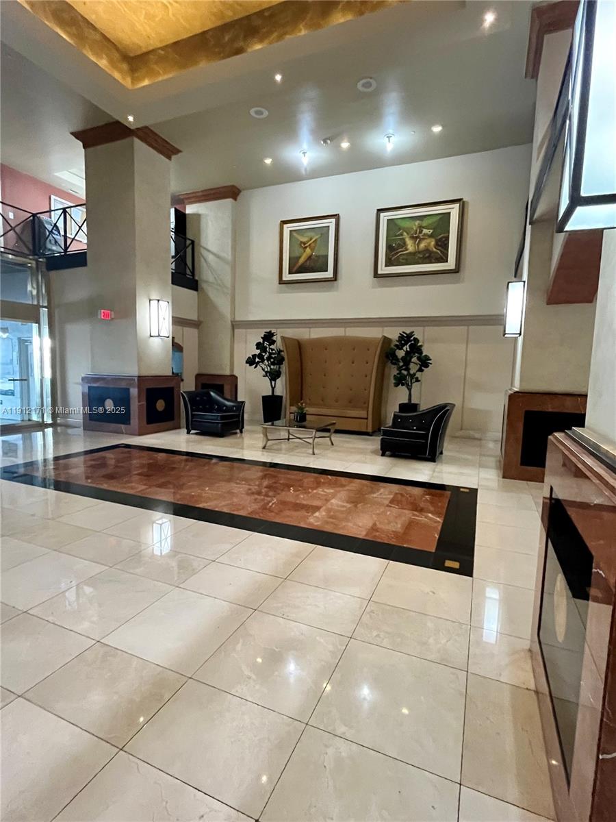 VENETIA CONDO - Residential