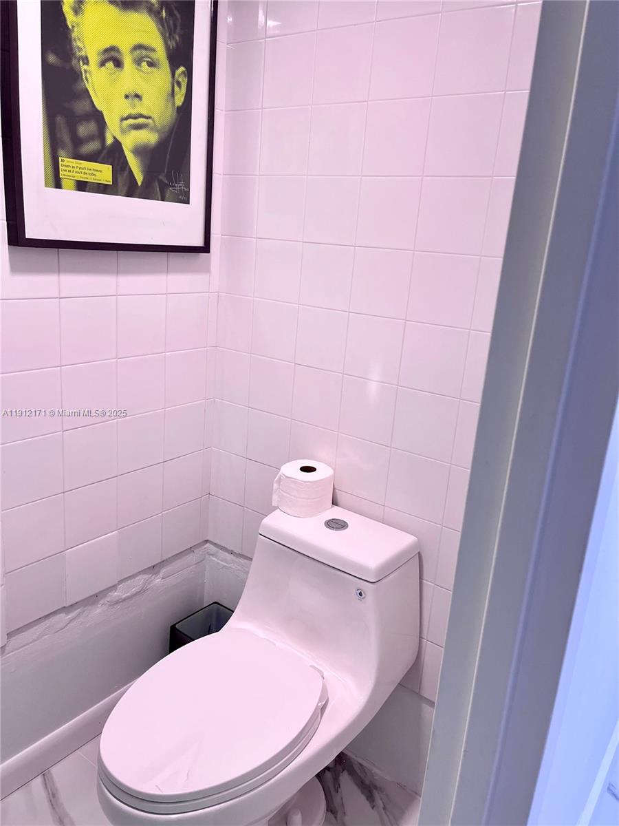 VENETIA CONDO - Residential