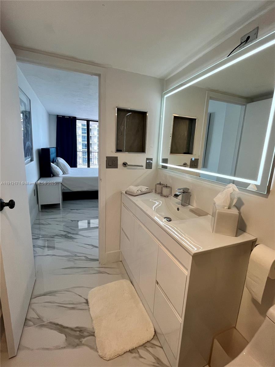 VENETIA CONDO - Residential