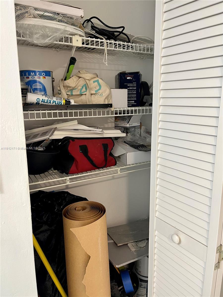 VENETIA CONDO - Residential