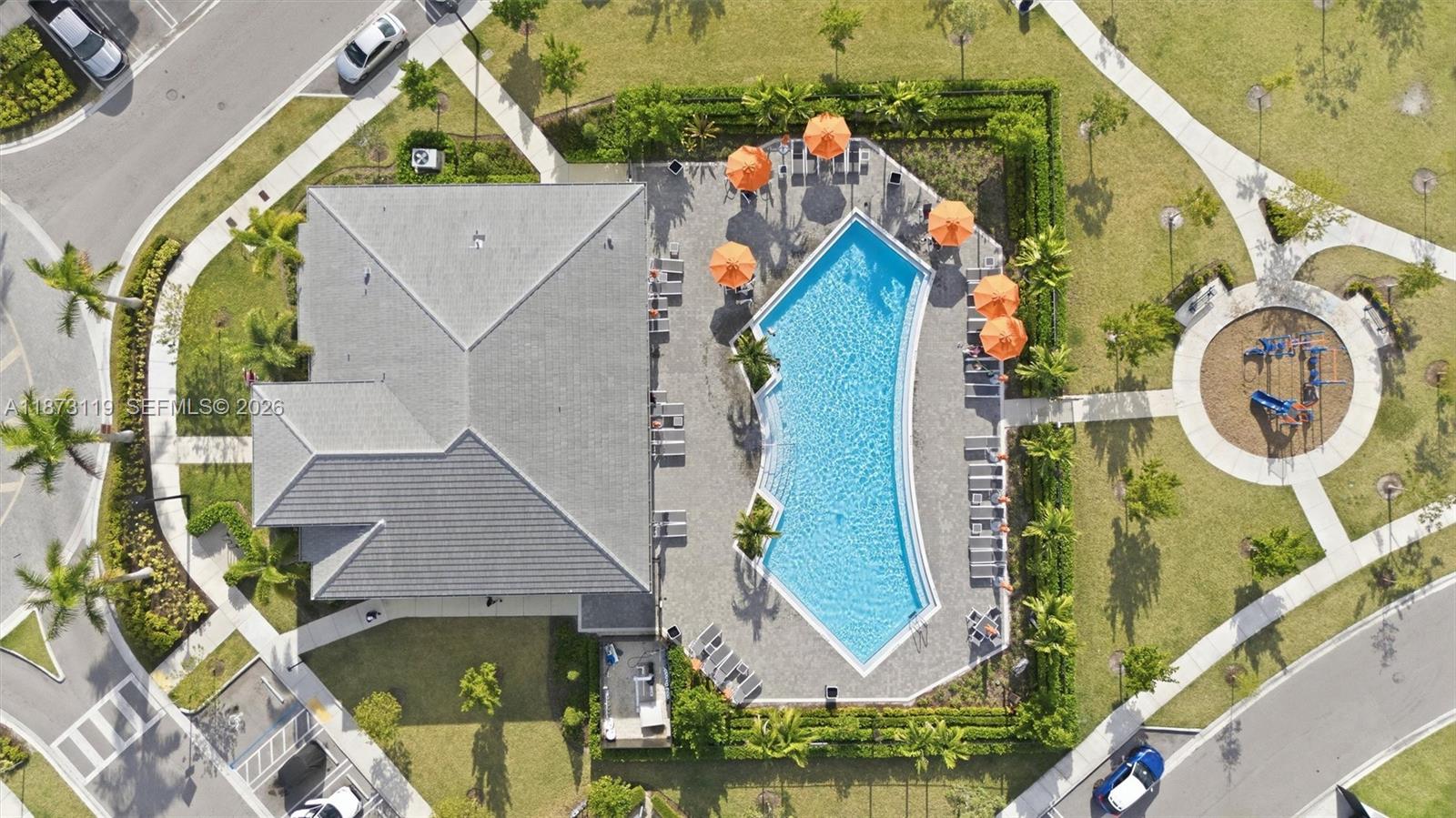 PINE ISLE - Residential