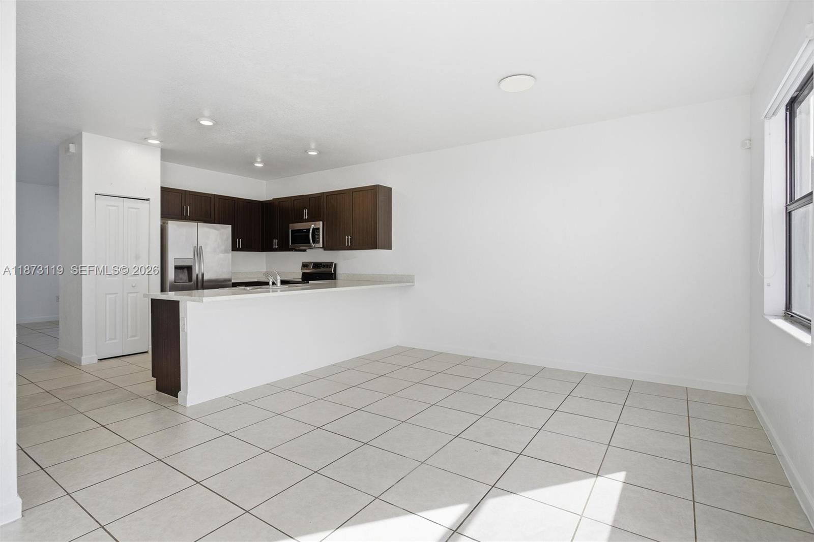 PINE ISLE - Residential