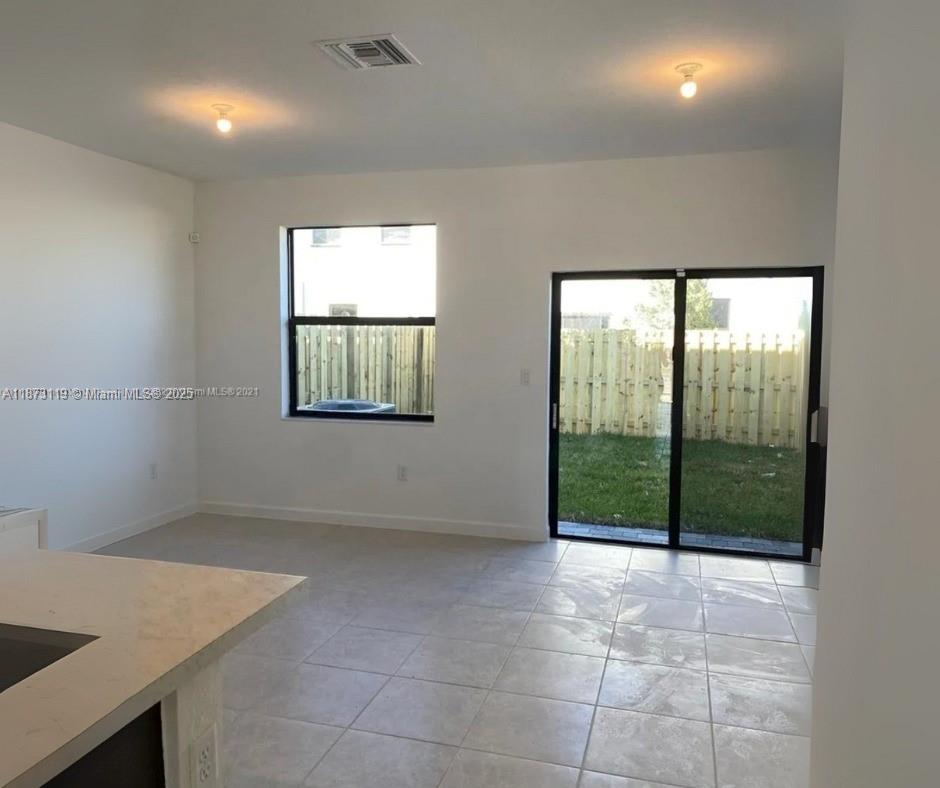 PINE ISLE - Residential