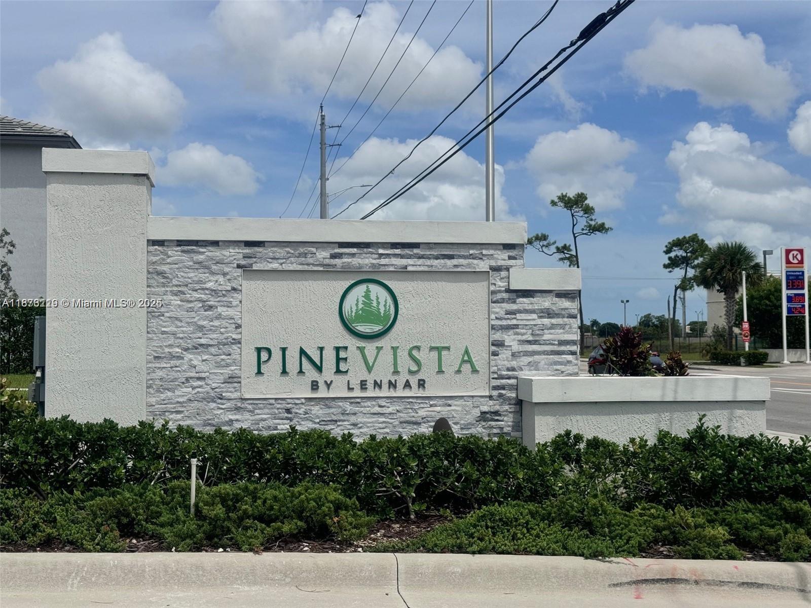 PINE ISLE - Residential