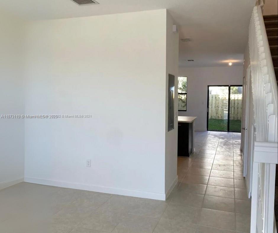 PINE ISLE - Residential