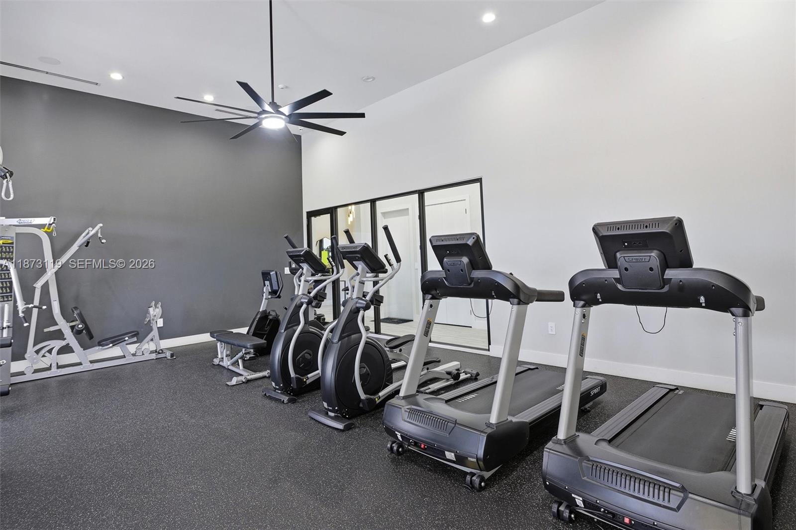 PINE ISLE - Residential