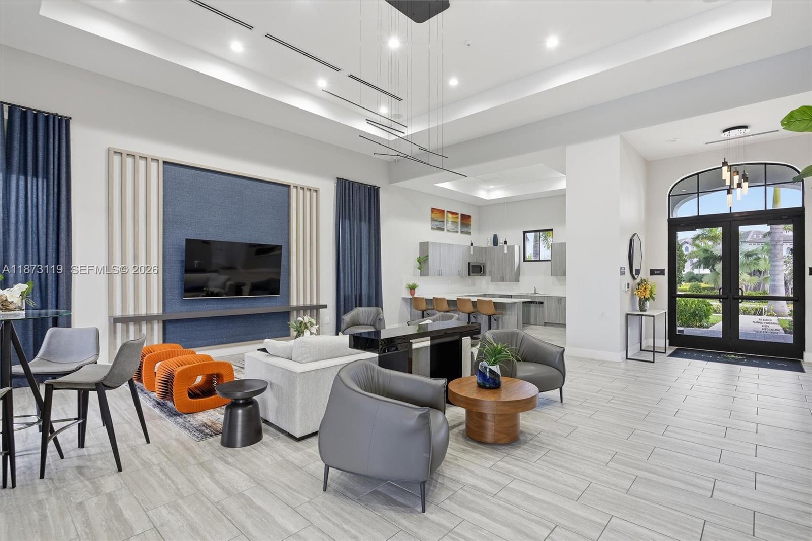 PINE ISLE - Residential