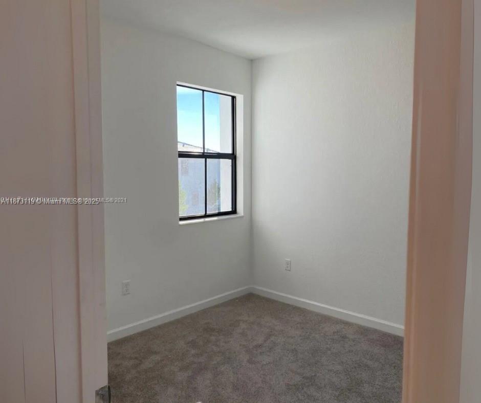 PINE ISLE - Residential