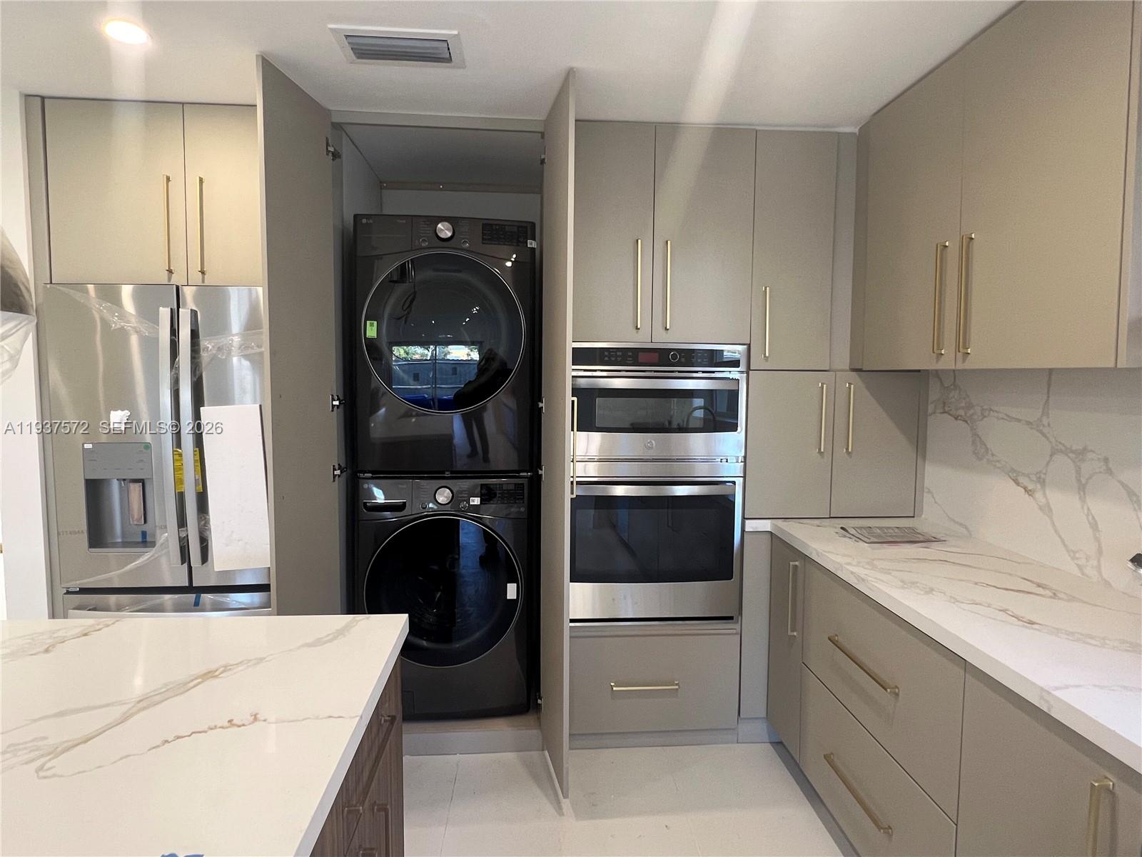 GLENROYAL SUB - Residential