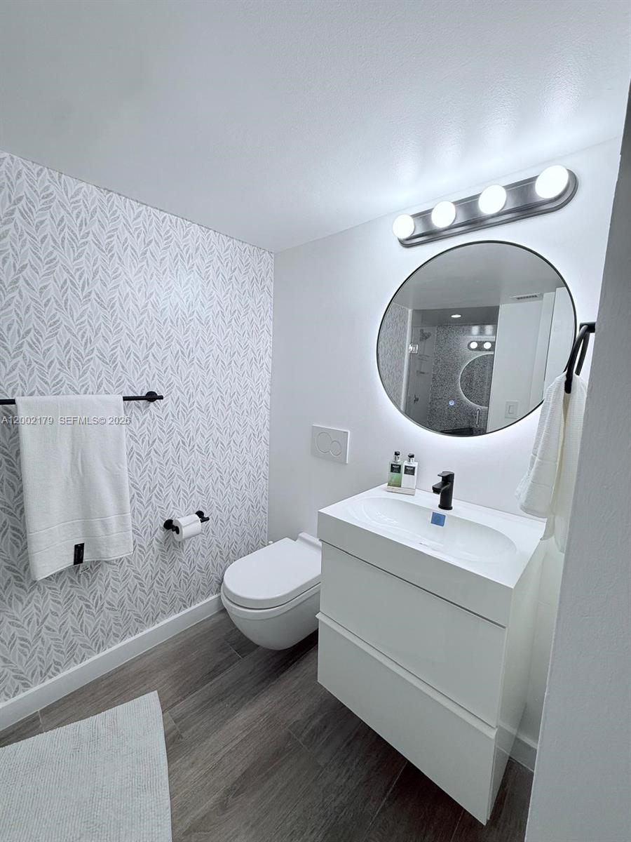 BRICKELL PLACE CONDO - Residential Lease