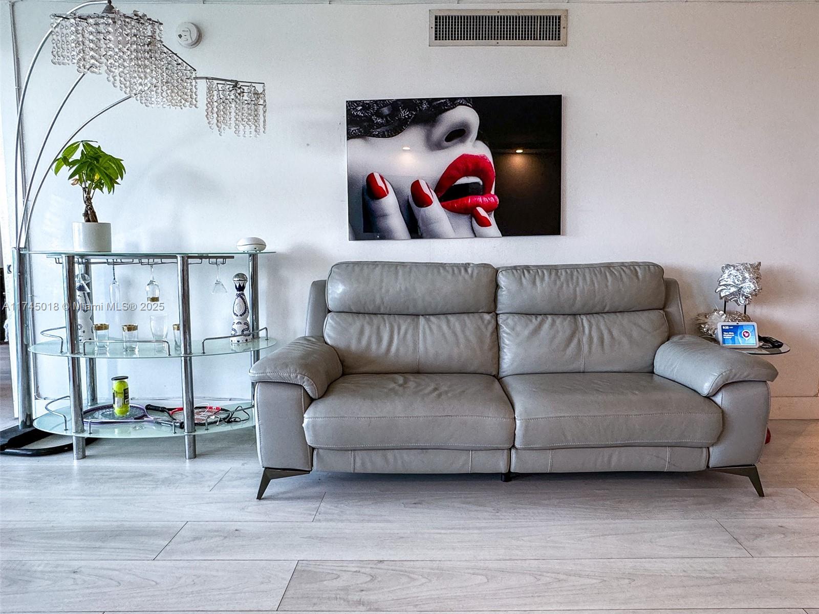 ARLEN HOUSE EAST CONDO - Residential