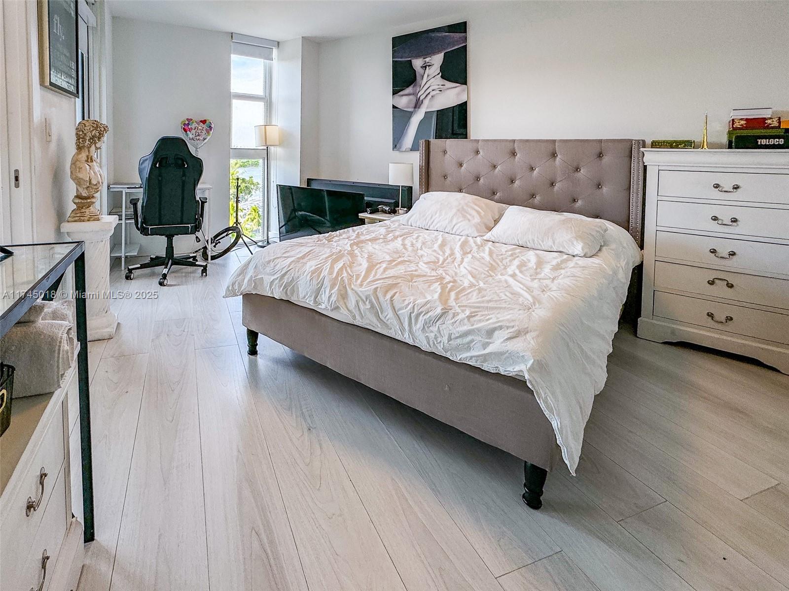 ARLEN HOUSE EAST CONDO - Residential