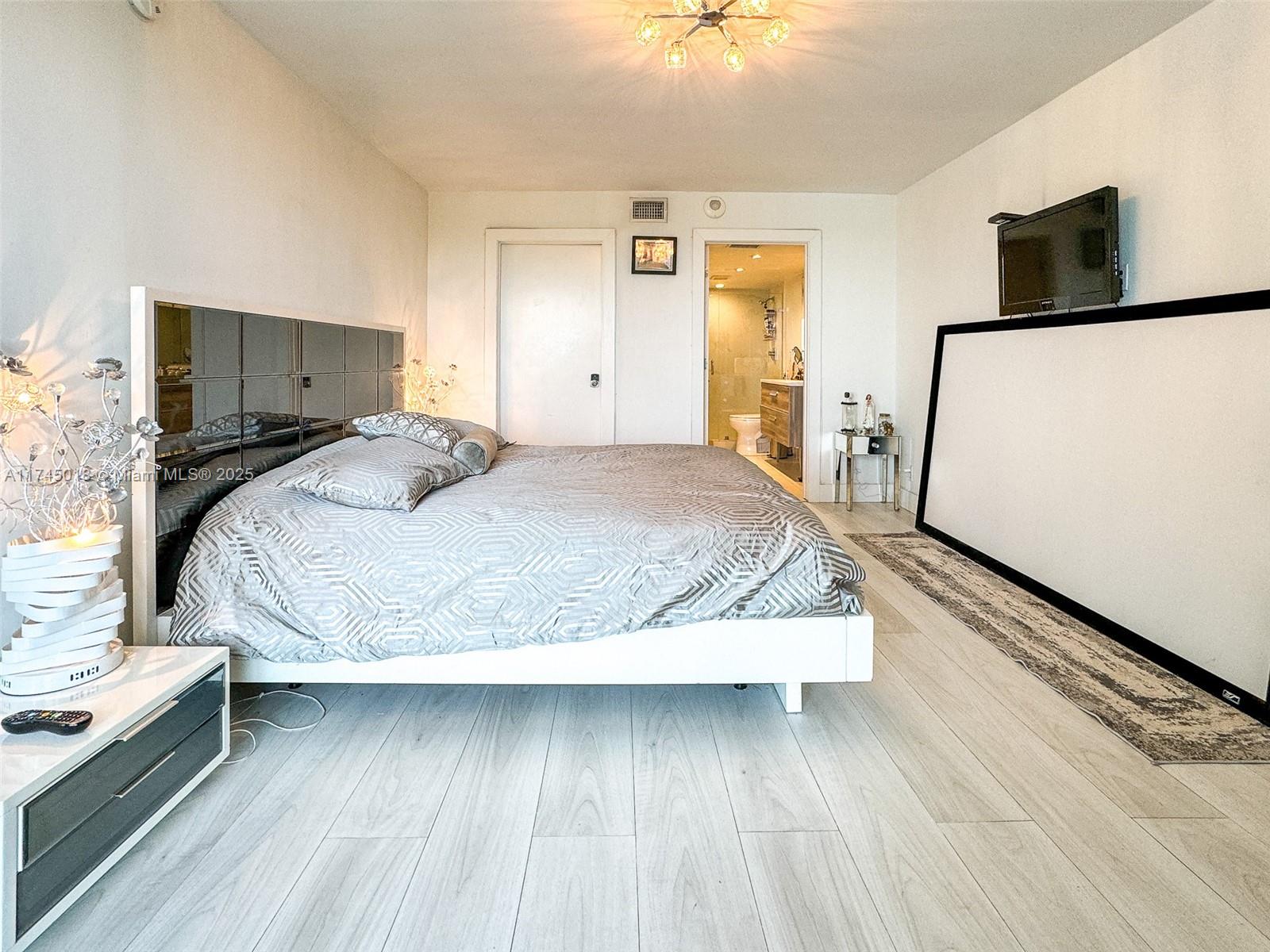 ARLEN HOUSE EAST CONDO - Residential