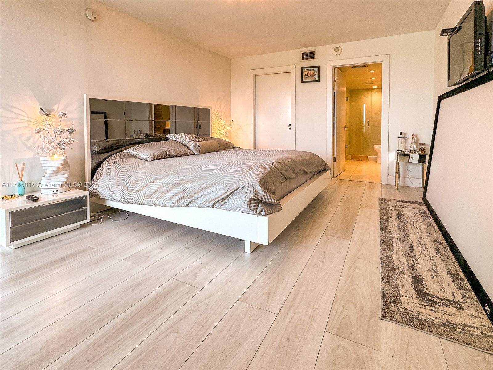 ARLEN HOUSE EAST CONDO - Residential