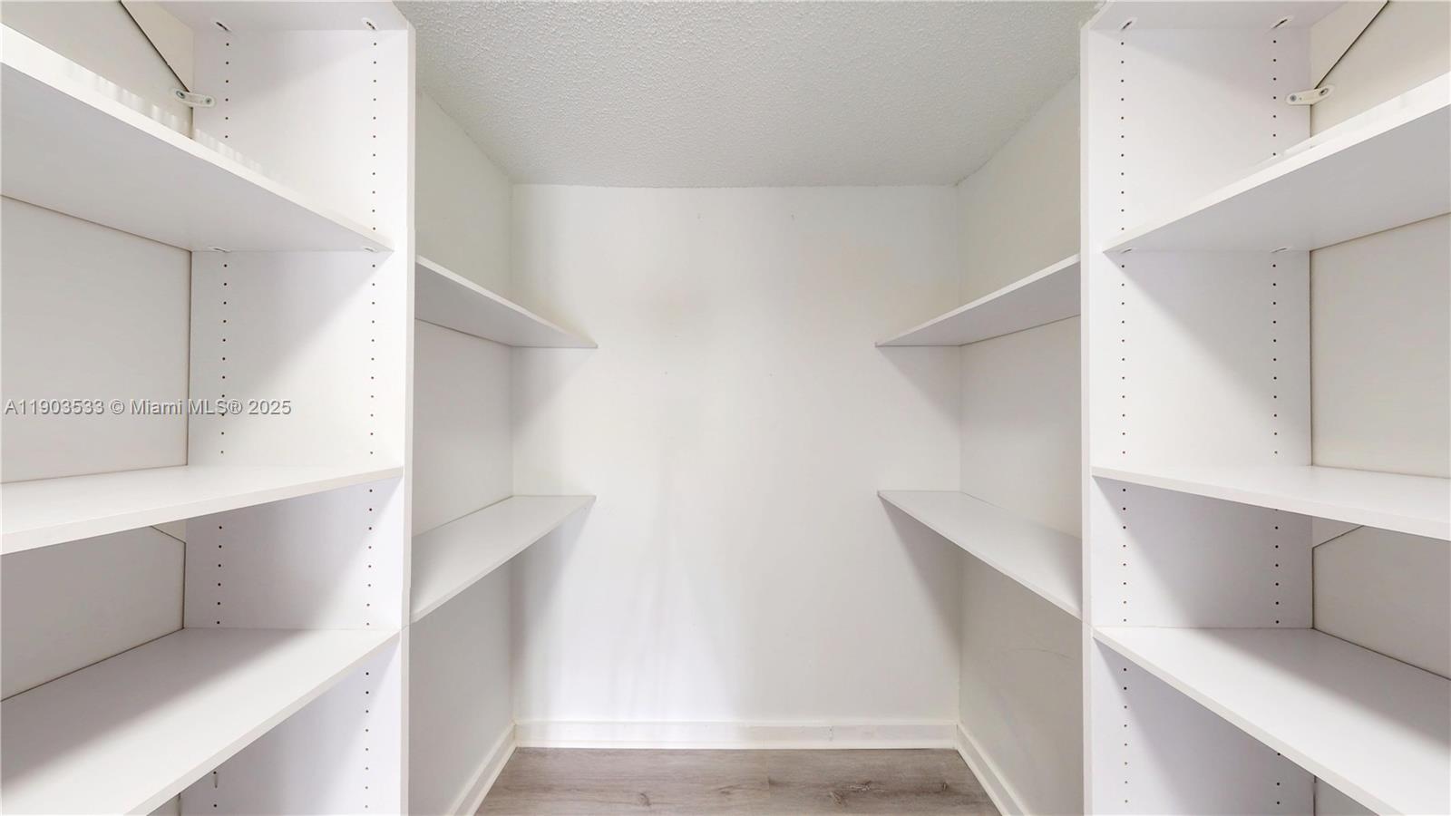 LOXAHATCHEE GROVES - Residential