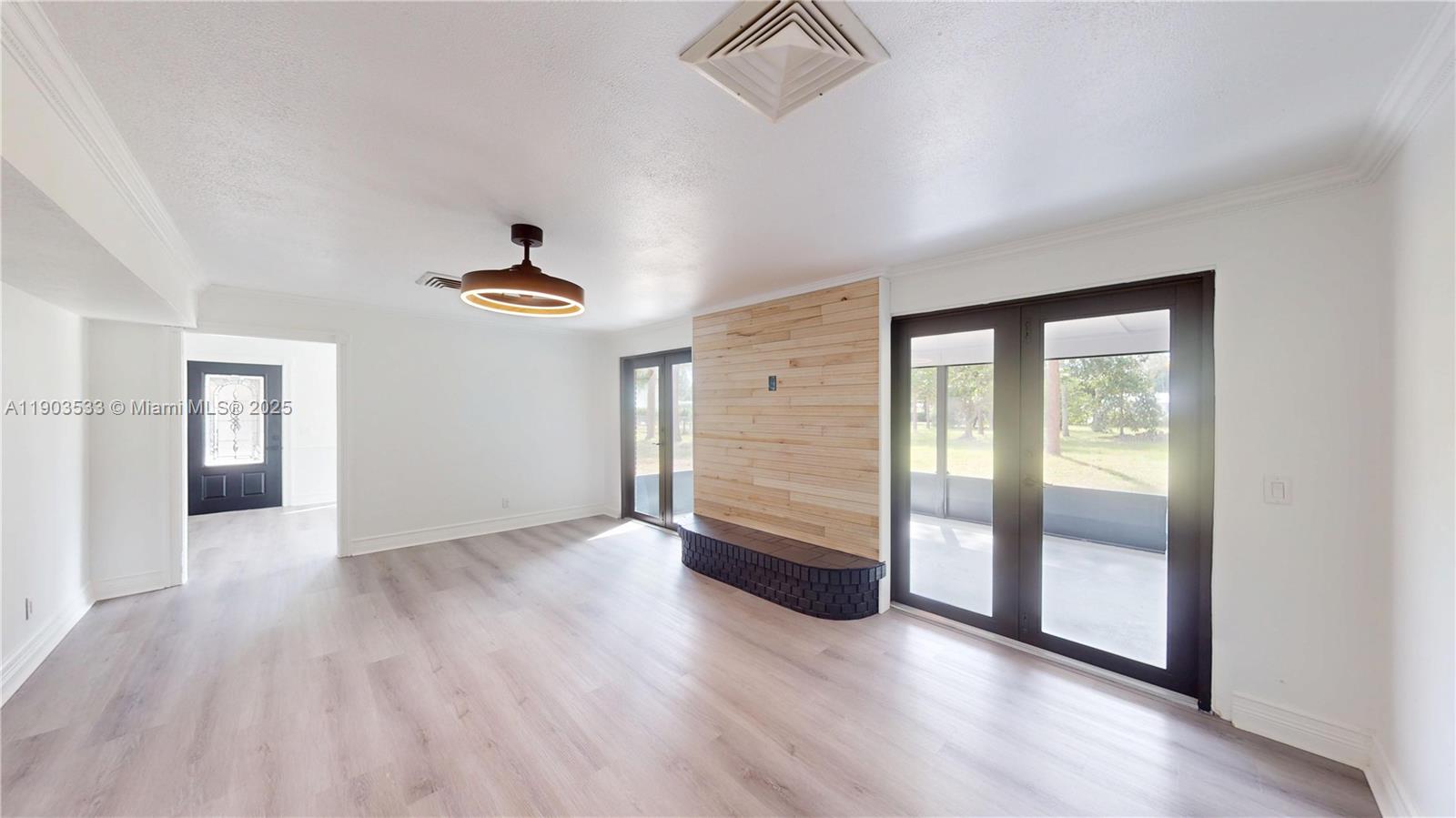 LOXAHATCHEE GROVES - Residential