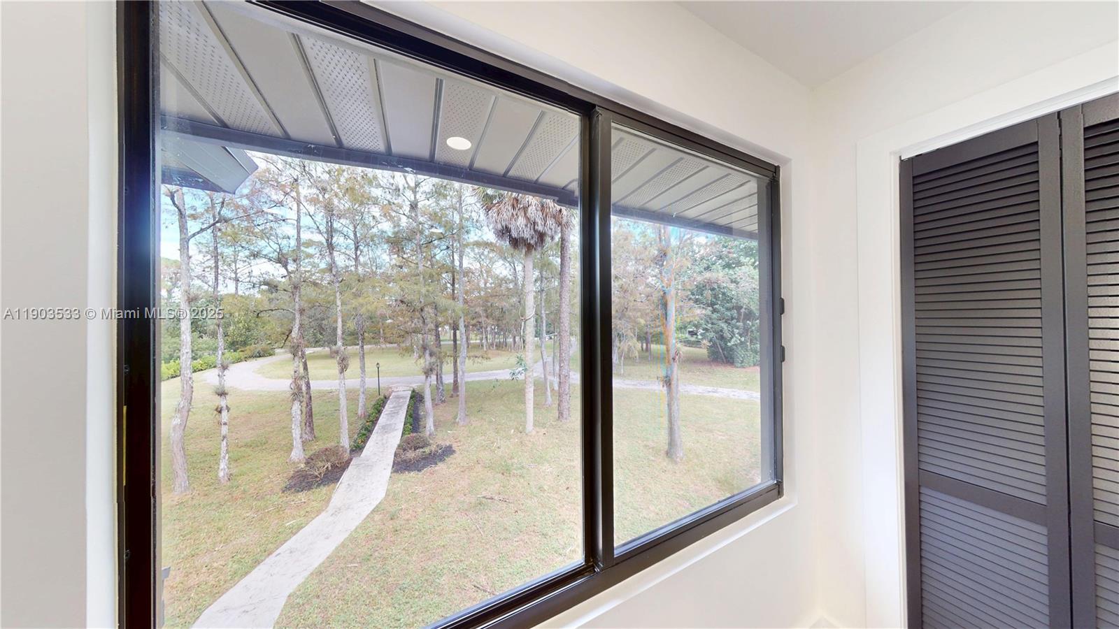 LOXAHATCHEE GROVES - Residential