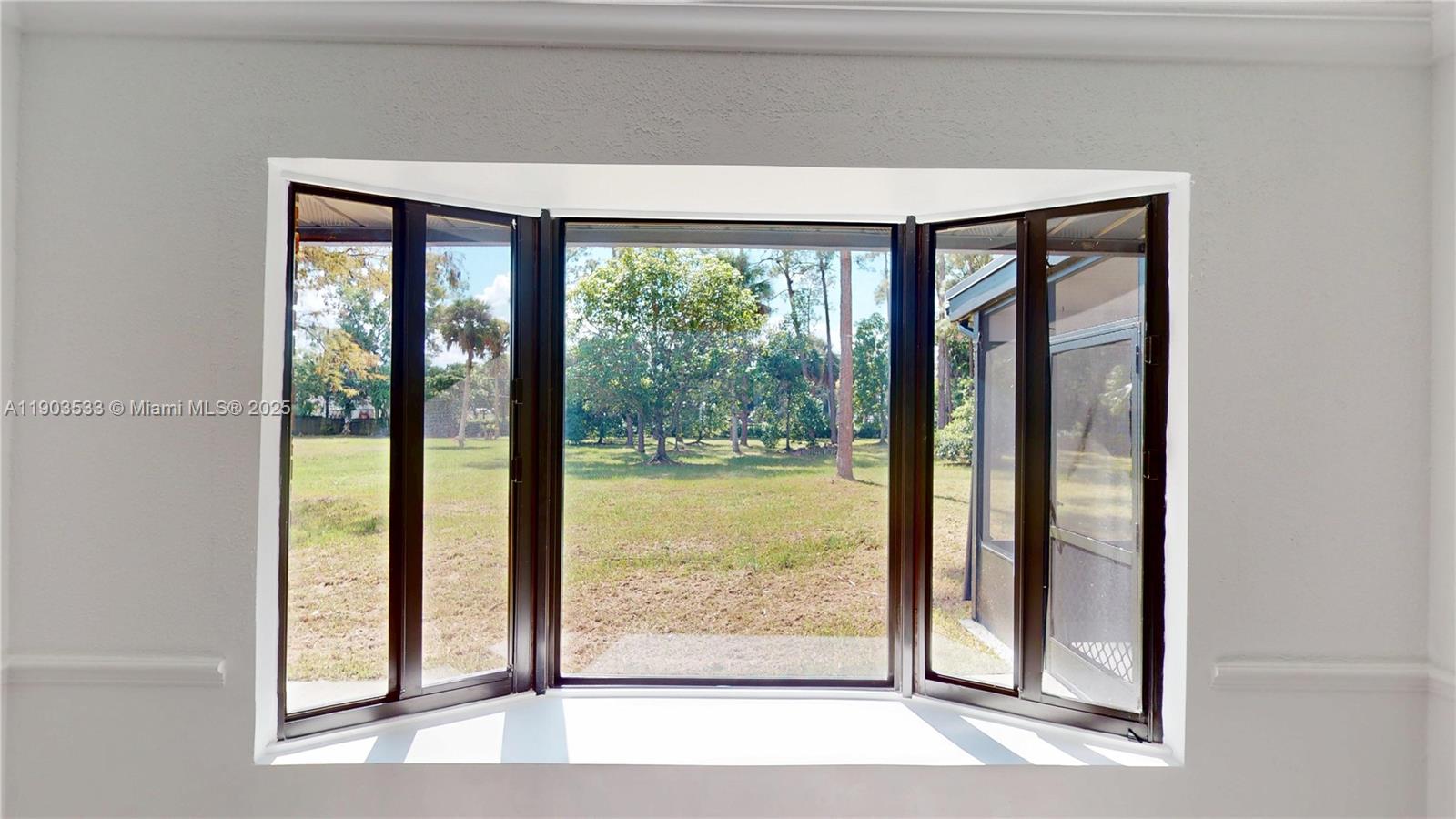 LOXAHATCHEE GROVES - Residential