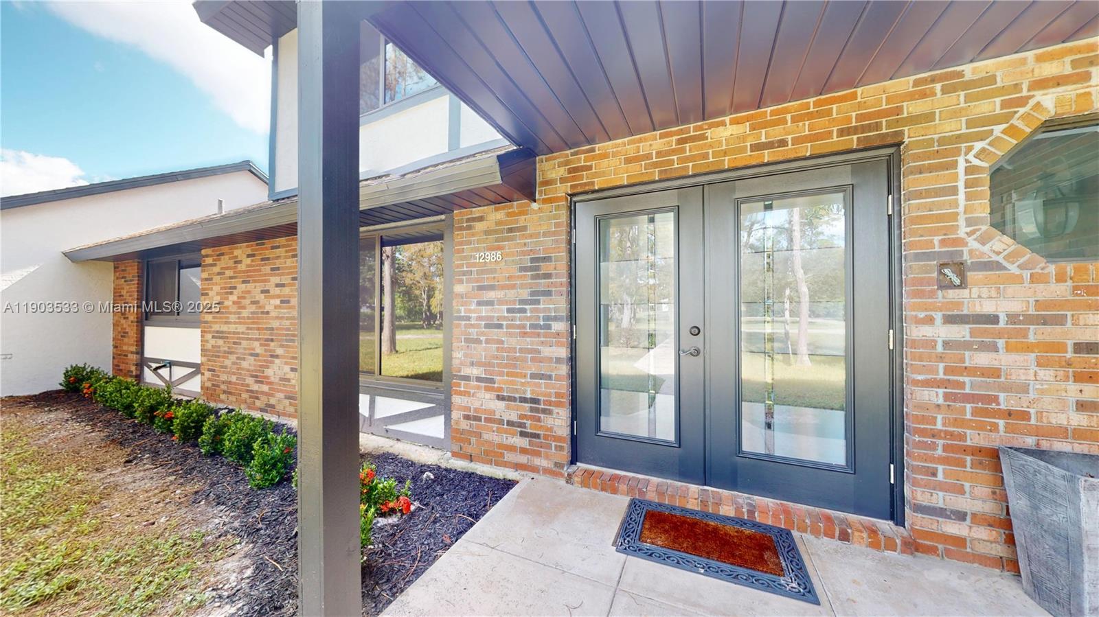 LOXAHATCHEE GROVES - Residential