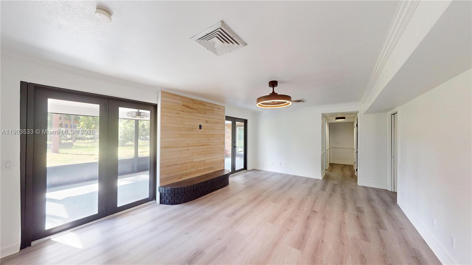 LOXAHATCHEE GROVES - Residential