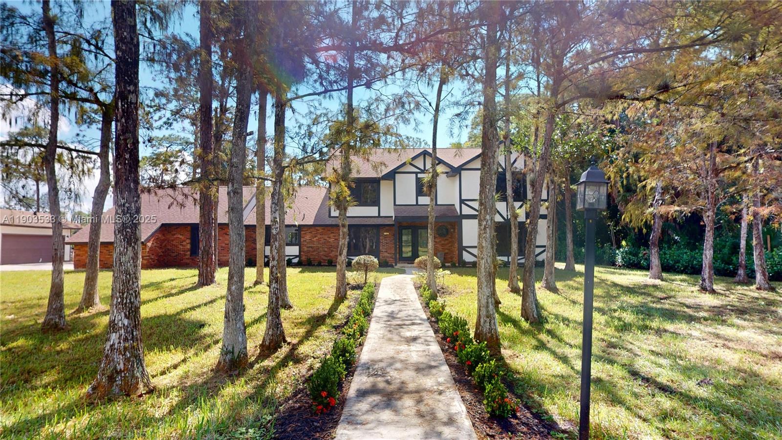 LOXAHATCHEE GROVES - Residential