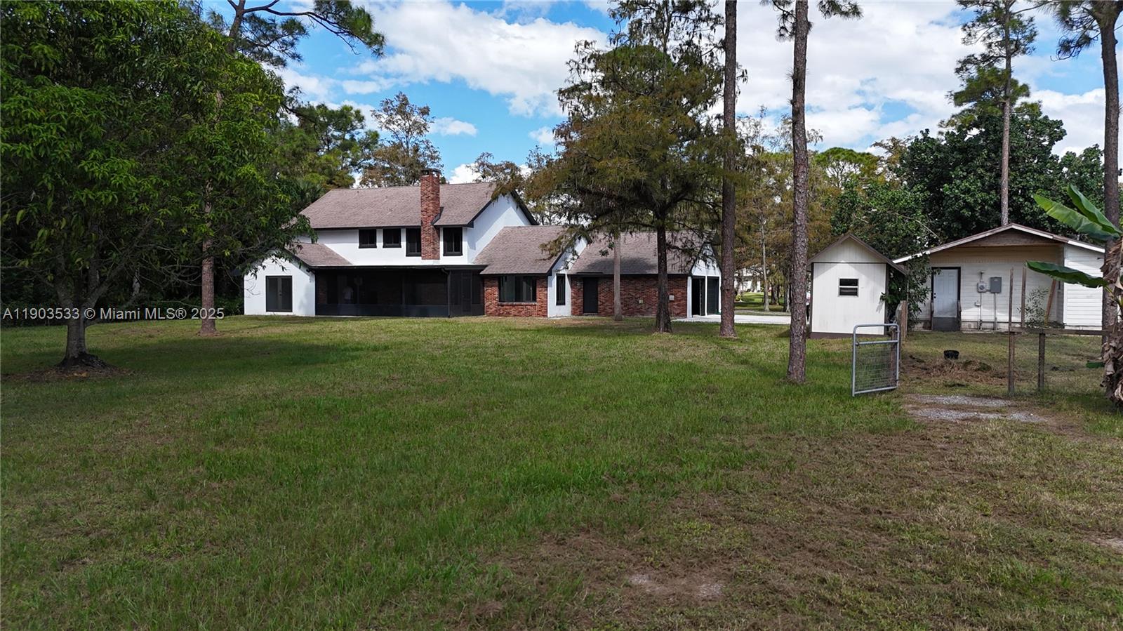 LOXAHATCHEE GROVES - Residential