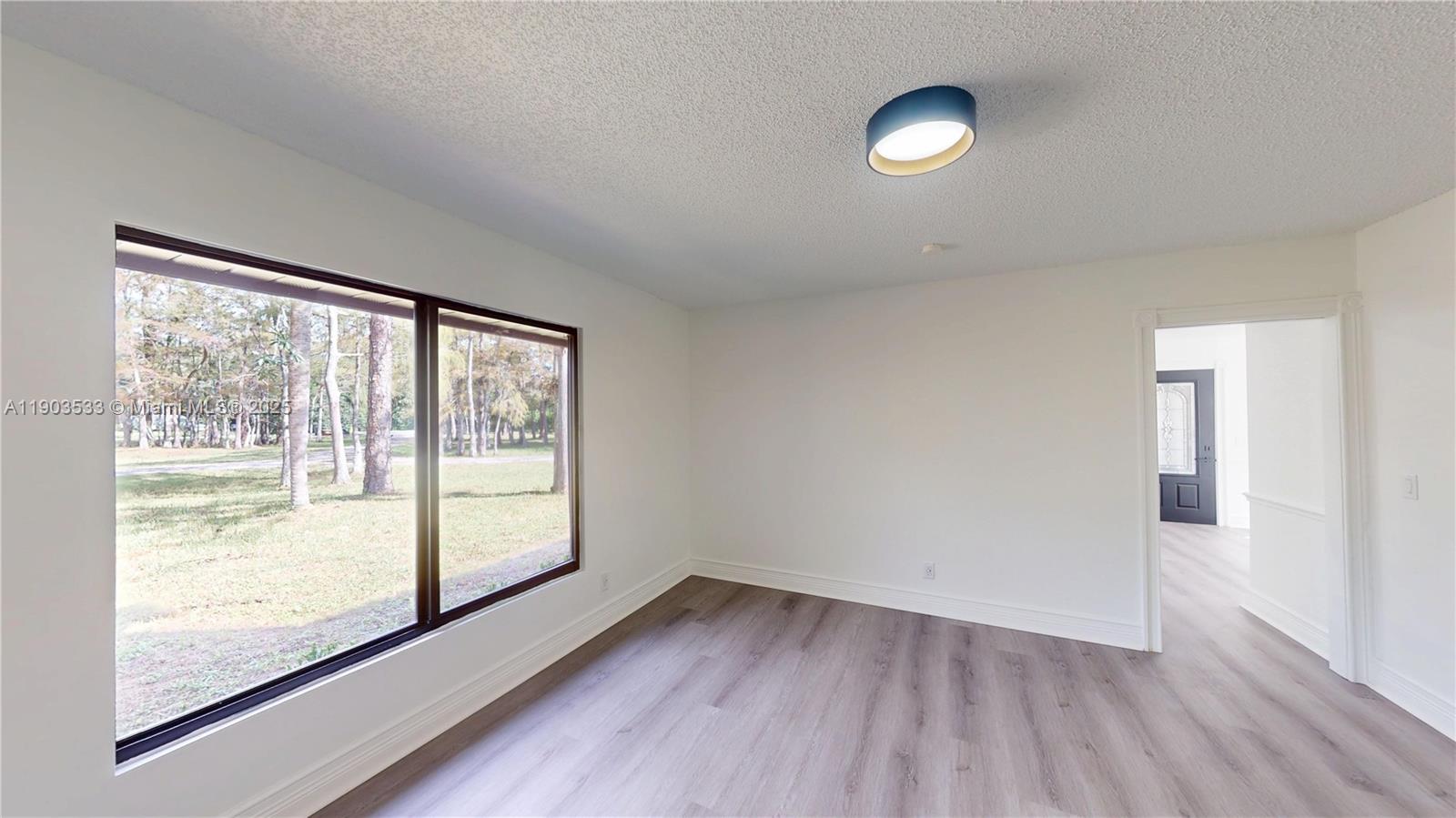 LOXAHATCHEE GROVES - Residential