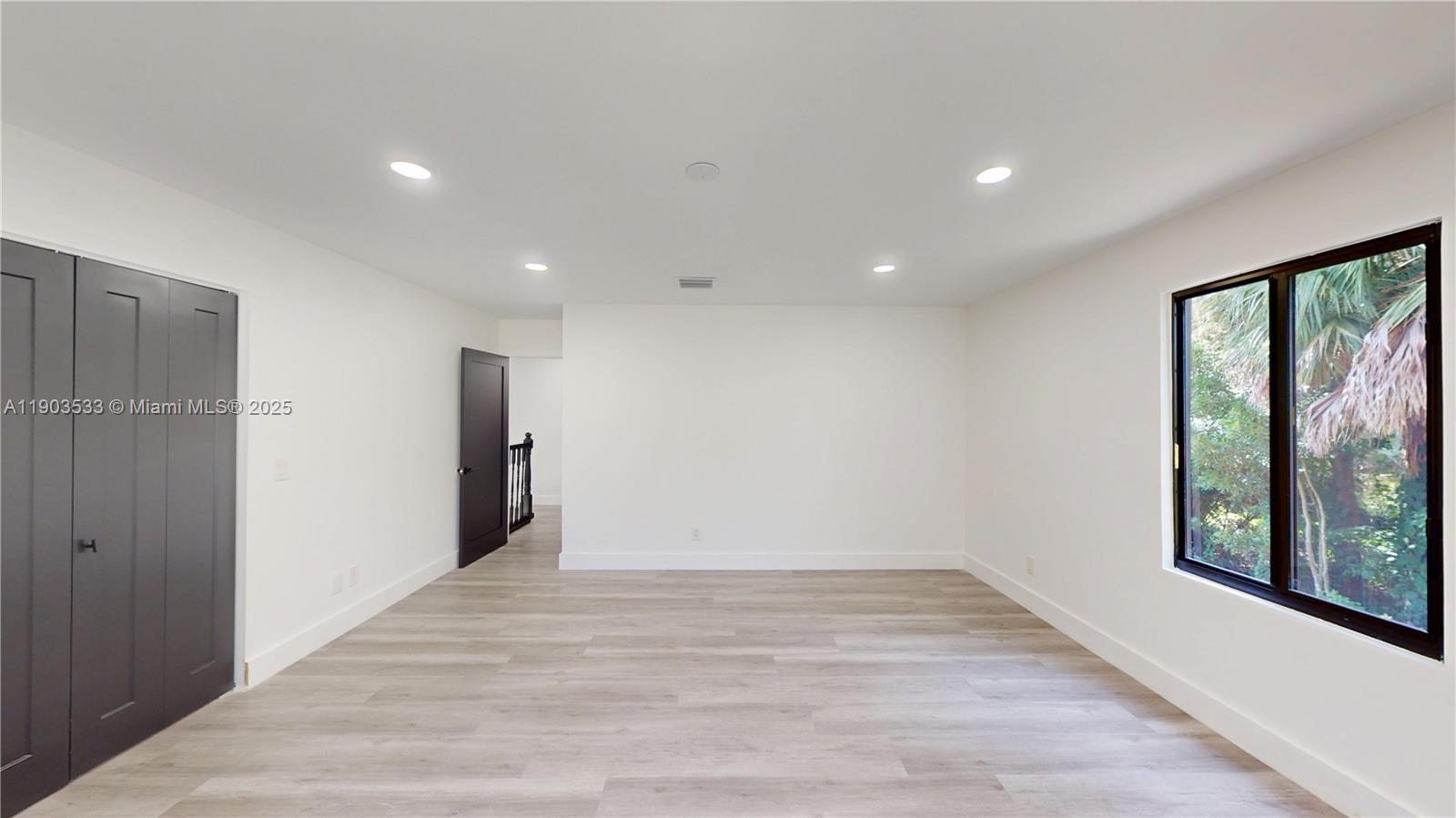 LOXAHATCHEE GROVES - Residential