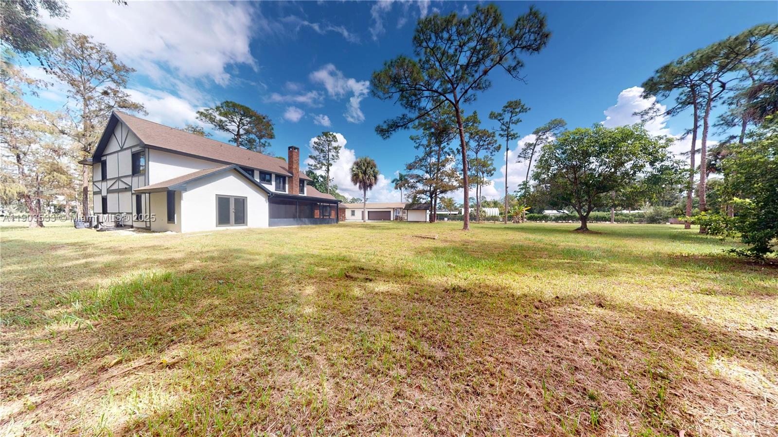 LOXAHATCHEE GROVES - Residential