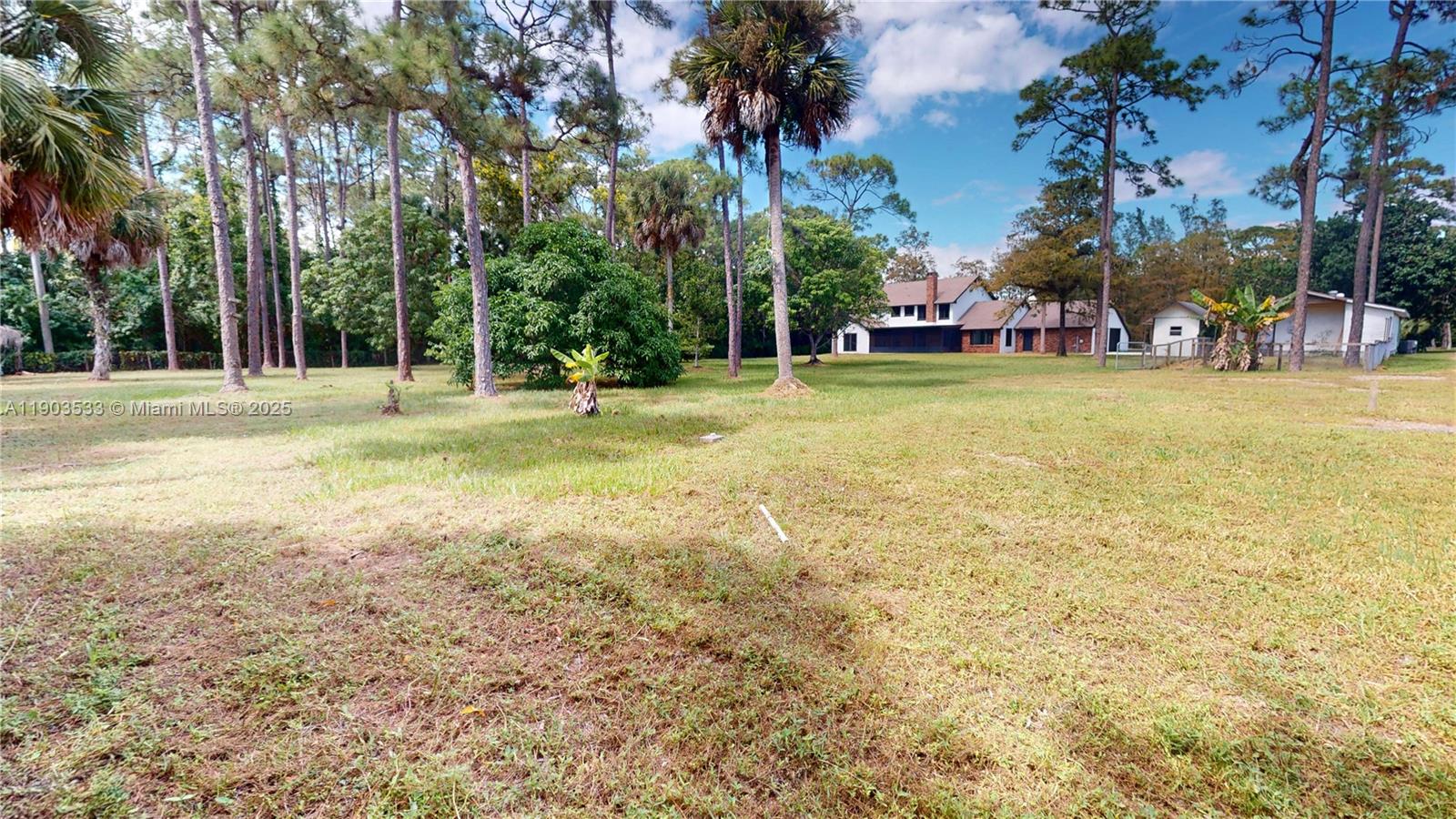 LOXAHATCHEE GROVES - Residential