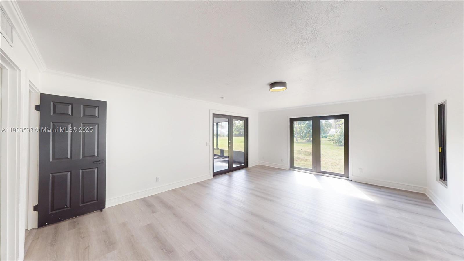 LOXAHATCHEE GROVES - Residential