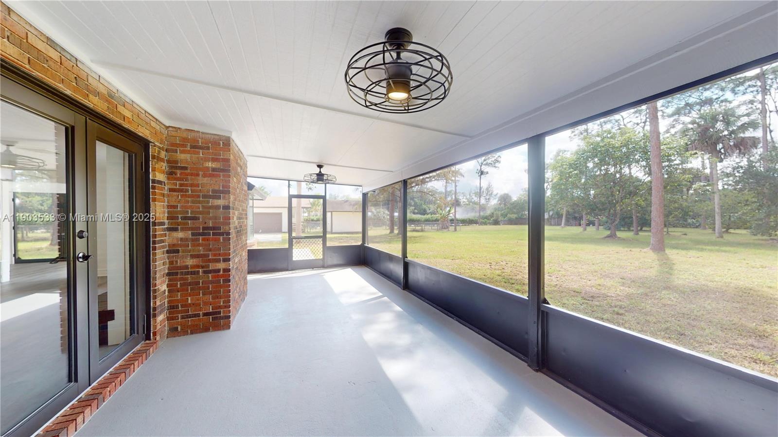 LOXAHATCHEE GROVES - Residential