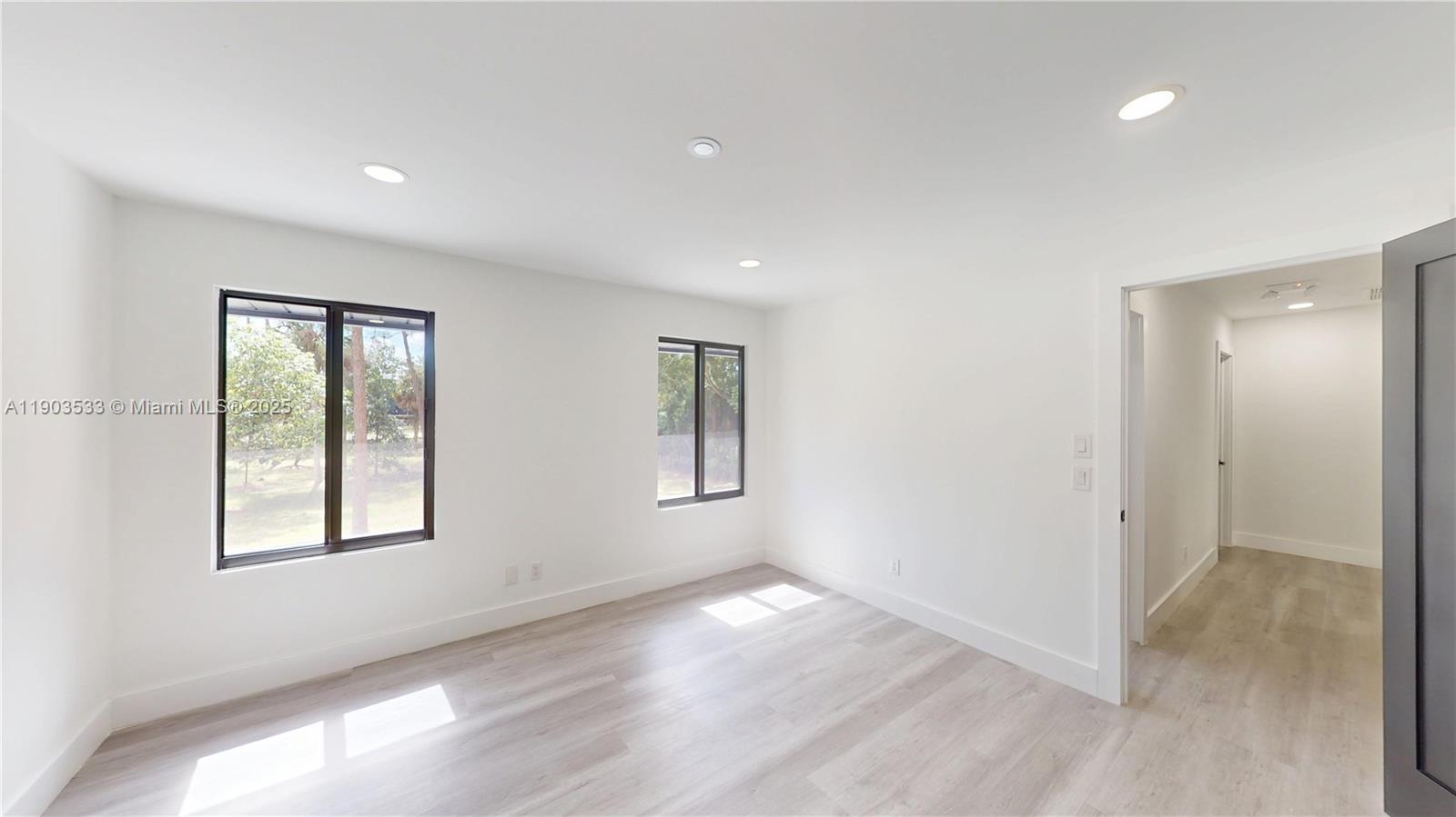 LOXAHATCHEE GROVES - Residential