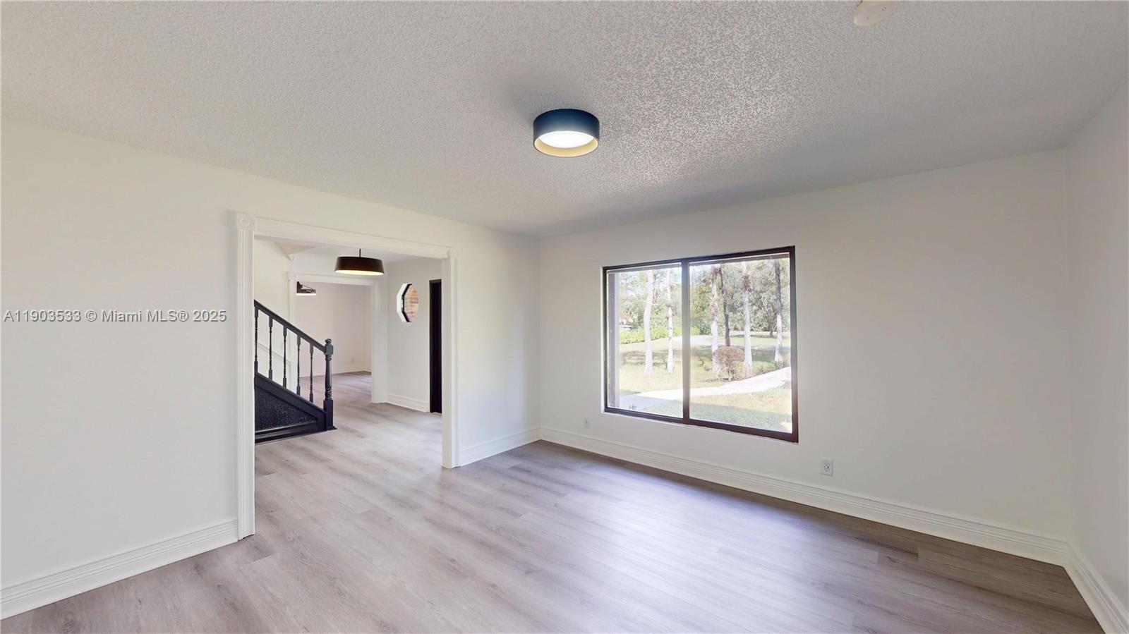 LOXAHATCHEE GROVES - Residential