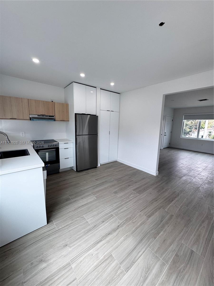 2855 Royal Palm Ave 3