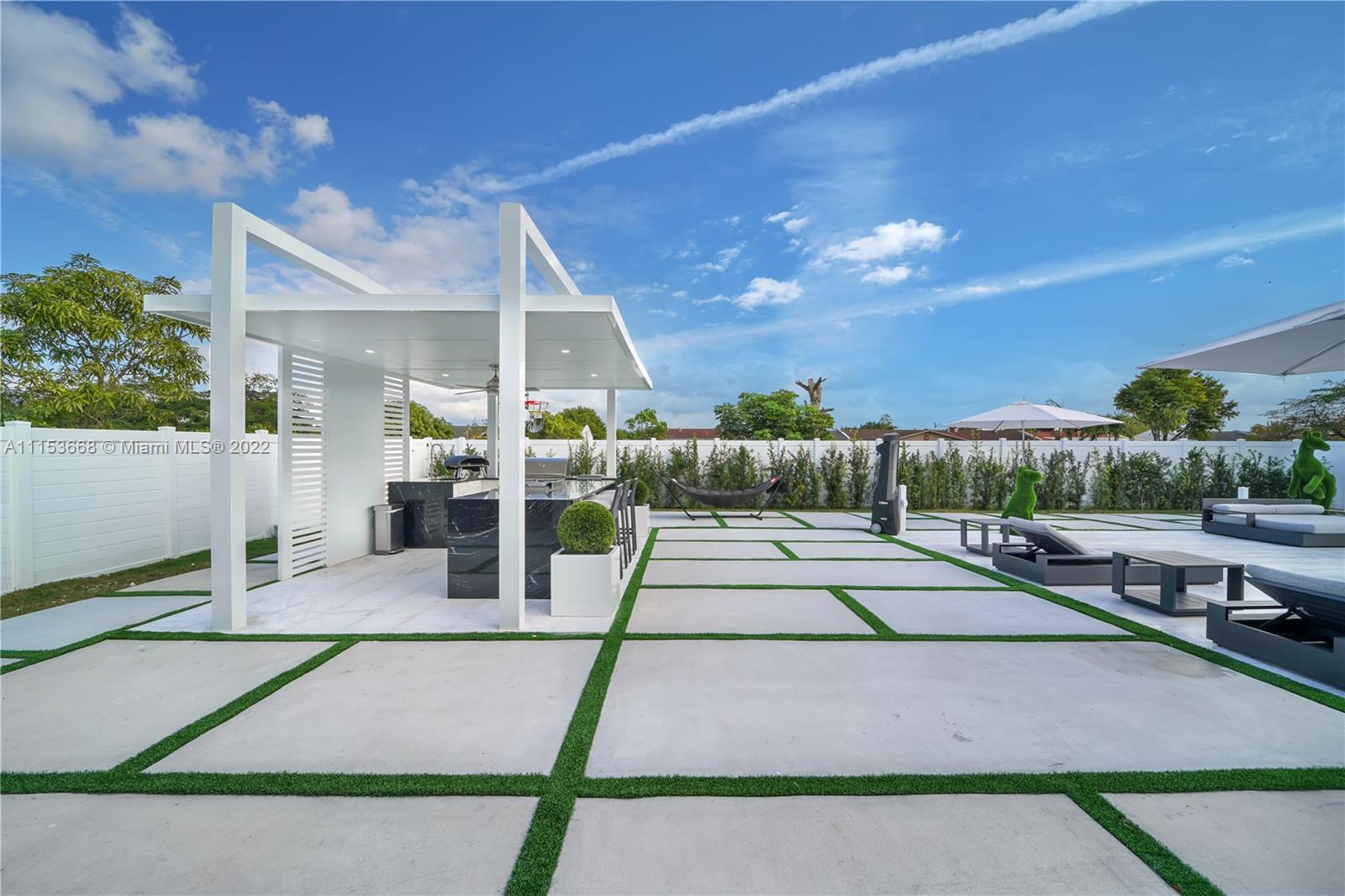ROYALE GREEN SEC FOUR - Residential