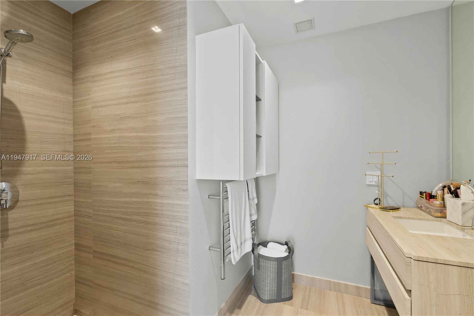 18975 COLLINS CONDO - Residential